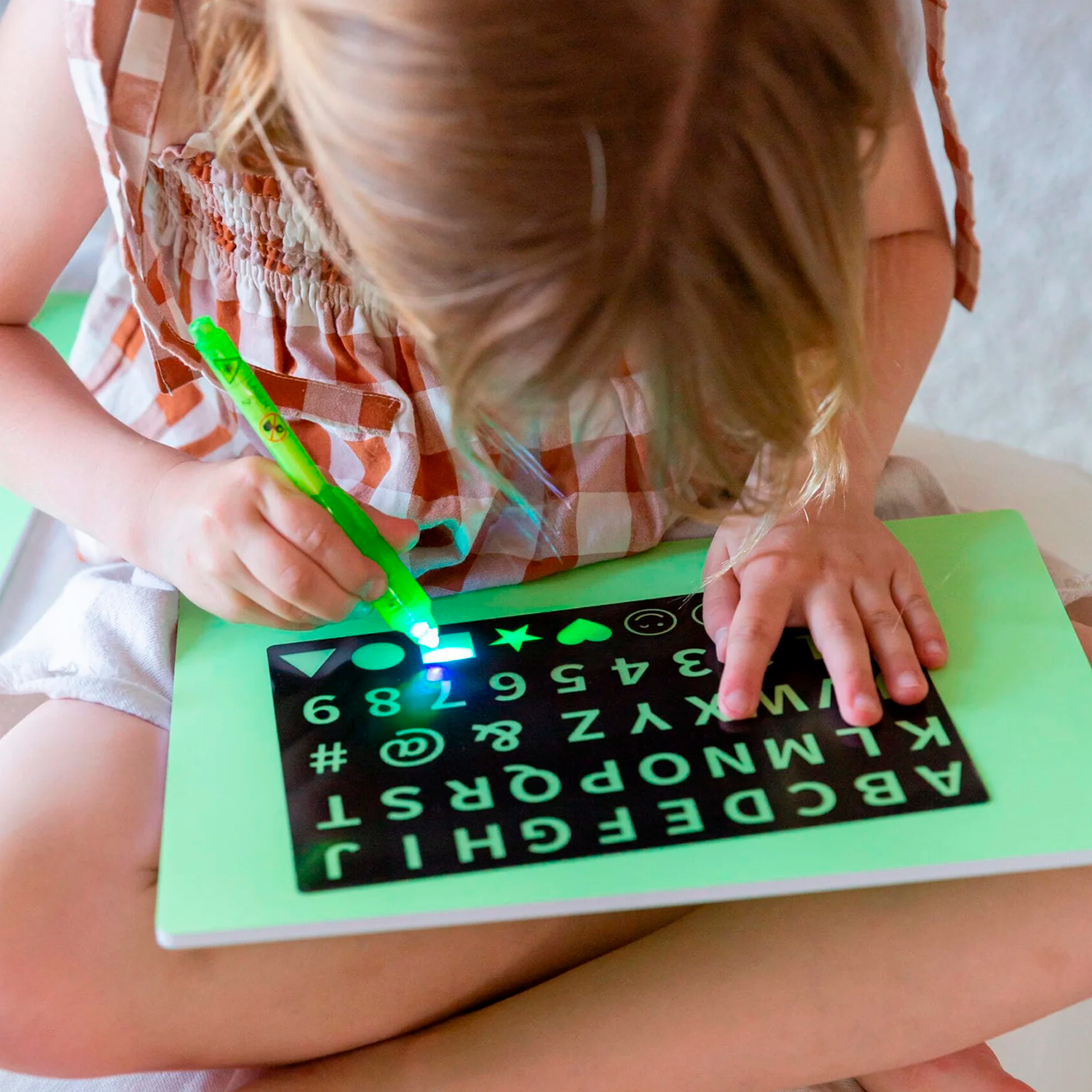 PIZARRA MÁGICA FLUORESCENTE-PINTAFLUO A4 - Imagen 2