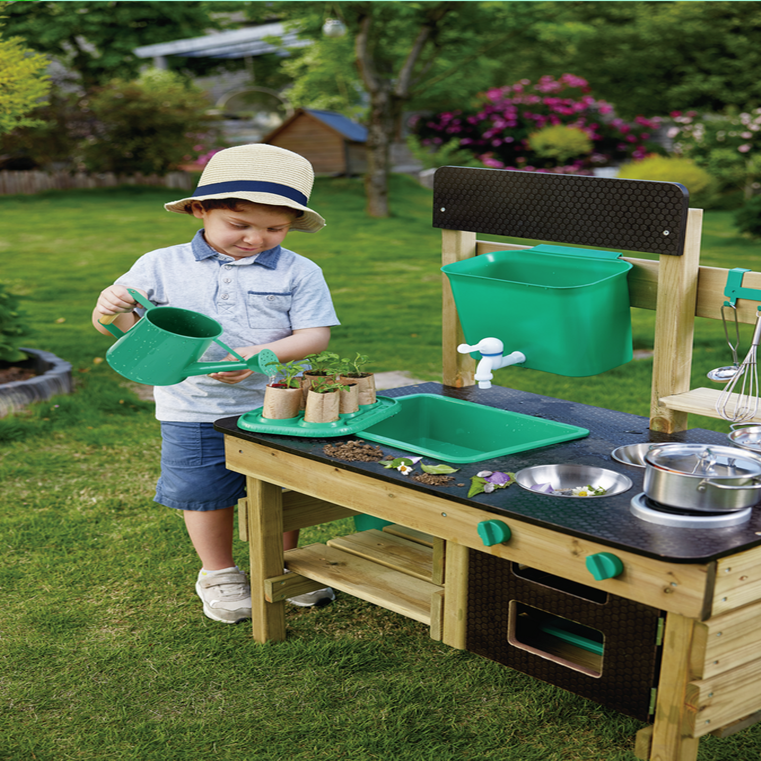 COCINA DE EXTERIOR fabricada con materiales sostenibles-HAPE - Imagen 2